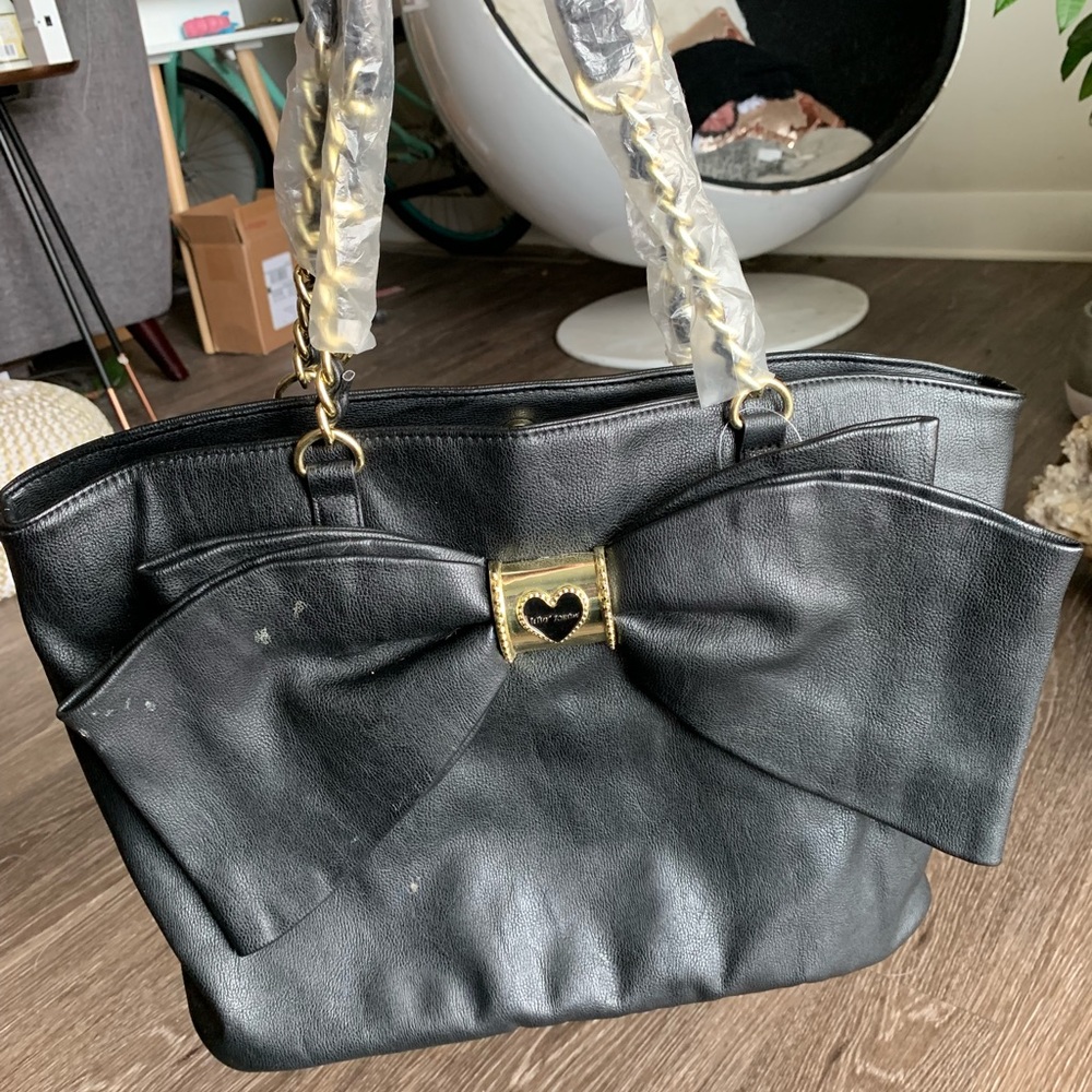 Betsey Johnson large bow tote with chain handle